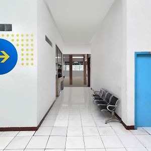 SPOT ON 2289 Hotel Saudara